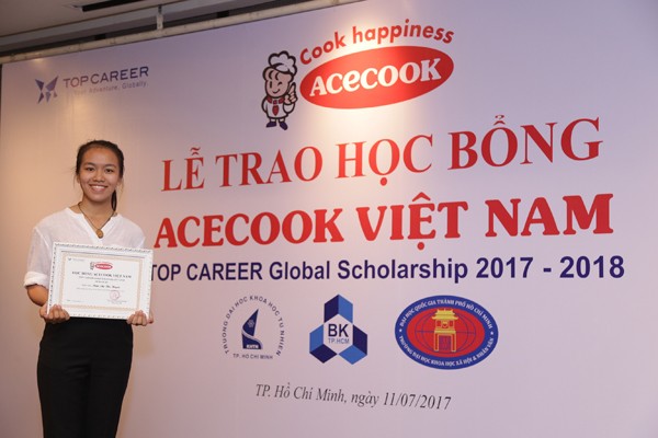 Acecook Việt Nam trao 60 học bổng đồng hành cùng sinh viên vượt khó - ảnh 3