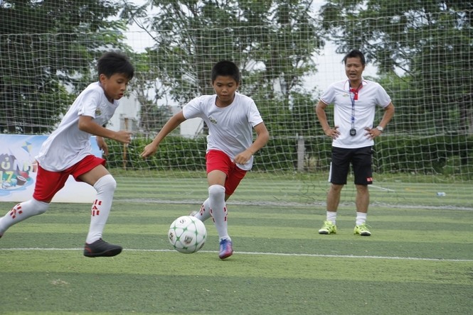 HLV Nguyễn Hồng Sơn: “Đội Cầu thủ nhí 2017 tự tin đánh bại FC Seoul Hàn Quốc” - ảnh 2