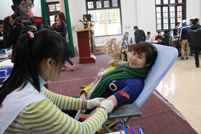 Náo nức Chủ Nhật Đỏ trên quê hương anh hùng Nguyễn Viết Xuân - ảnh 2