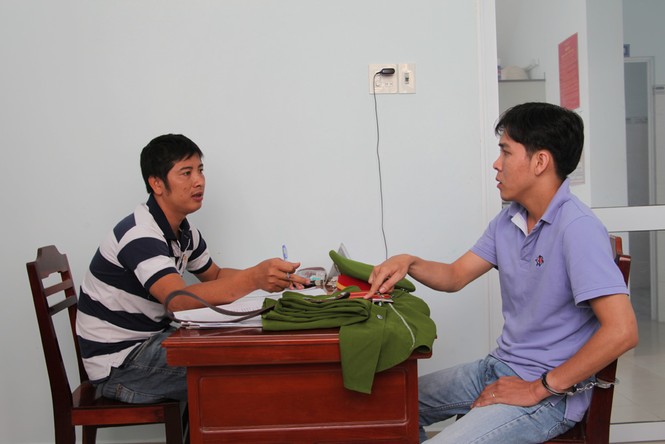 Bắt kẻ giả danh Cán bộ Phòng Cảnh sát kinh tế - ảnh 2