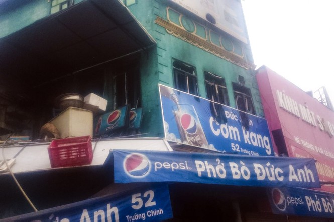 Cháy nhà hàng, một người bị bỏng - ảnh 1