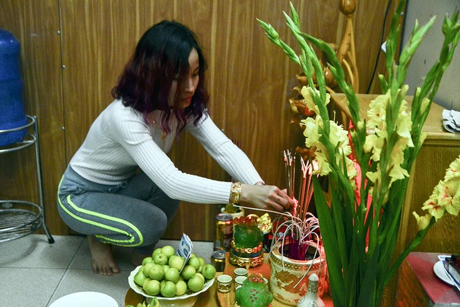 Già trẻ, gái trai chạy đua xin lửa lấy may đầu năm mới - ảnh 16