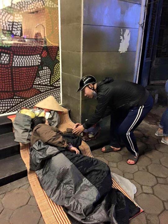 Đổi hình xăm lấy quần áo cũ để làm thiện nguyện - ảnh 4