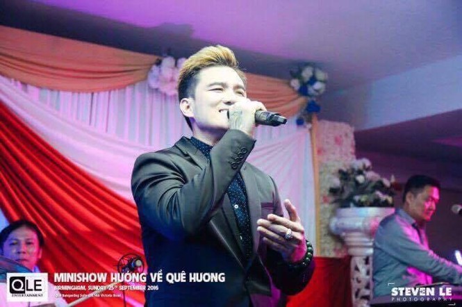 Lâm Chấn Huy ‘nghiện’ mua sắm tại Anh - ảnh 1