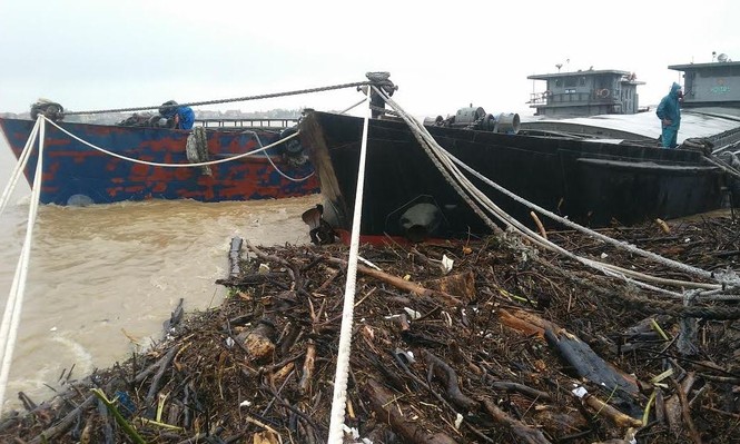 Mưa lũ khủng khiếp ở Quảng Bình: 16 người chết, mất tích - ảnh 1