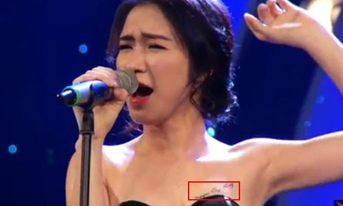 Hòa Minzy khẳng định không xóa tên Công Phượng ở ngực - ảnh 1