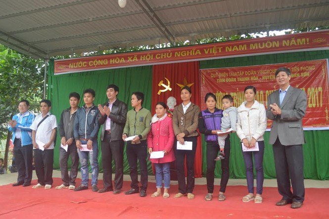 Mang Tết ấm đến với các hộ nghèo tỉnh Thanh Hóa - ảnh 2
