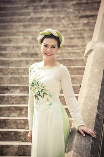 Mãn nhãn ngắm bộ sưu tập áo dài “Hà Nội 12 mùa hoa” - ảnh 2