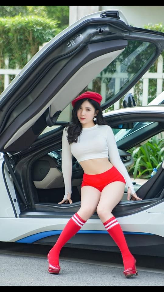 Vẻ ngoài 'nóng bỏng' của bạn gái Quang Lê - ảnh 2