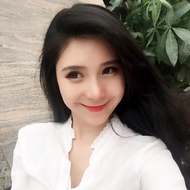 Vẻ ngoài 'nóng bỏng' của bạn gái Quang Lê - ảnh 13