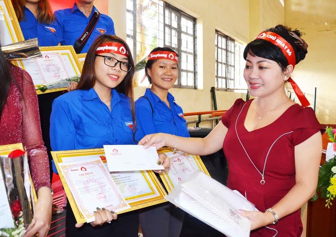 Rộn ràng hiến máu tại trường Cao đẳng Sư phạm Đắk Lắk - ảnh 6
