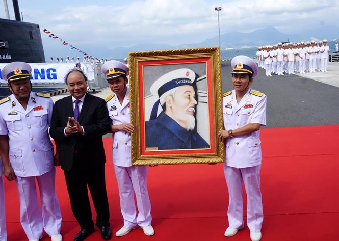Thủ tướng dự lễ thượng cờ 2 tàu ngầm - ảnh 2