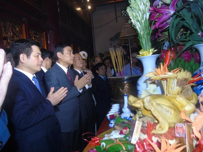 Dâng hương tưởng niệm các Vua Hùng - ảnh 6