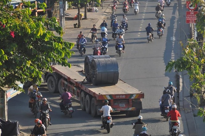 Bất an với những “hung thần” trên phố Sài Gòn - ảnh 13