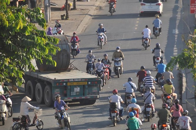 Bất an với những “hung thần” trên phố Sài Gòn - ảnh 14