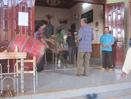 Cụ bà 90 tuổi dùng gậy chống trả kẻ giết con, cháu - ảnh 4