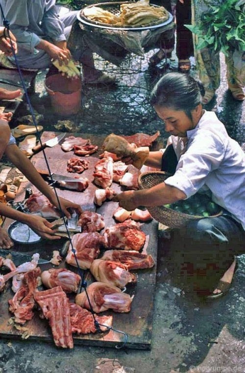 Nao lòng trước vẻ bình dị của những phiên chợ Hà Nội xưa - ảnh 11