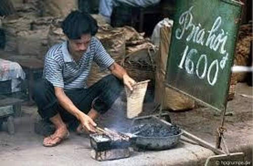 Bồi hồi nhìn lại những hàng quán Hà Nội xưa - ảnh 7