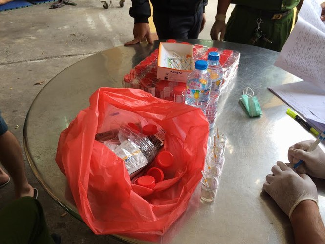 Hơn 50 dân chơi phê ma túy trong nhà 4 tầng ở Sài Gòn - ảnh 1
