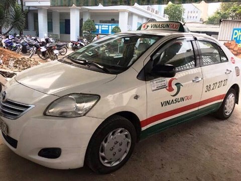 Hành khách dùng dây thừng siết cổ tài xế taxi ở Sài Gòn - ảnh 2