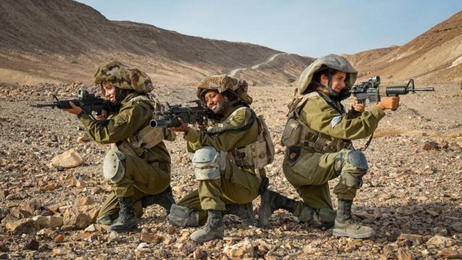 Nữ binh sĩ Israel và vẻ đẹp của bóng hồng trong lửa đạn - ảnh 4