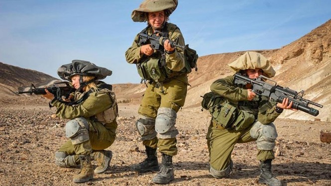 Nữ binh sĩ Israel và vẻ đẹp của bóng hồng trong lửa đạn - ảnh 8
