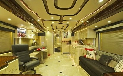 Điểm mặt 10 'siêu phẩm' chỉ có giới siêu giàu mới dám mơ - ảnh 10