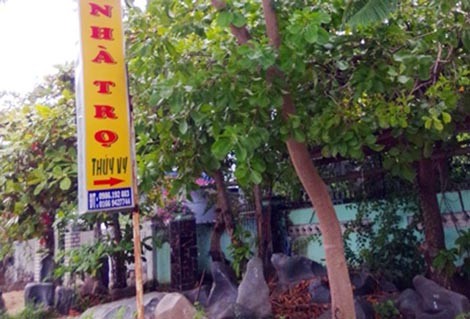 Anh em ruột rủ nhau thành tú ông nuôi gái trẻ kiếm lời - ảnh 1