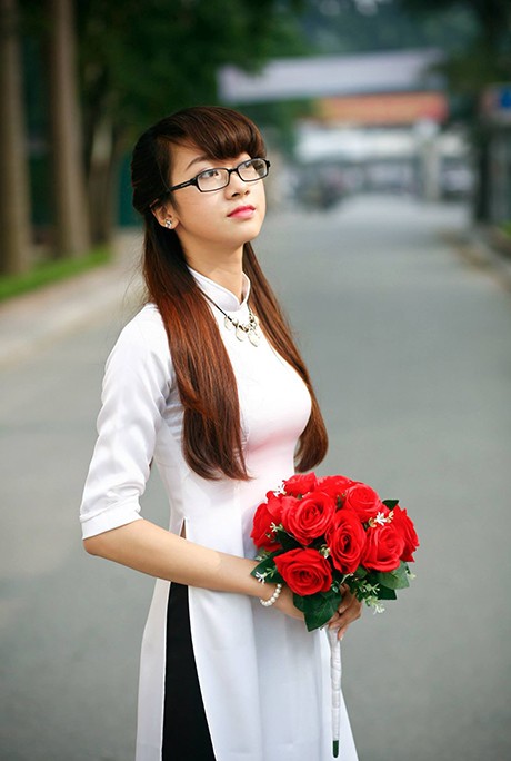 Vẻ đẹp dịu ngọt của các nữ sinh trường Giao thông - ảnh 1