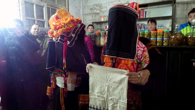 Lễ đón dâu trên đỉnh Mẫu Sơn buốt giá - ảnh 6