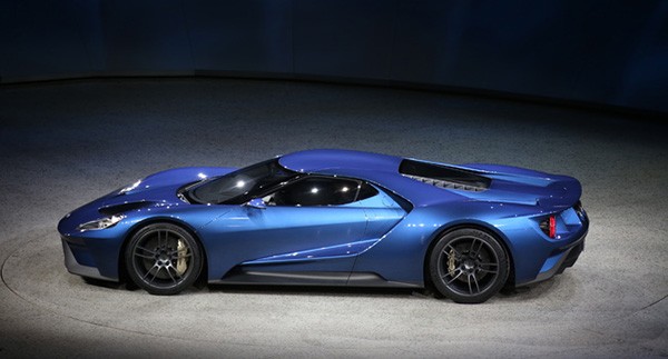 Ford trình làng siêu xe cạnh tranh Ferrari - ảnh 1