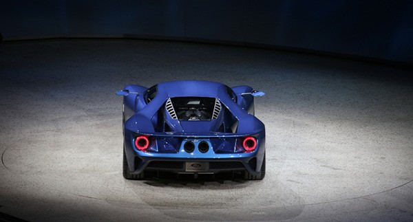 Ford trình làng siêu xe cạnh tranh Ferrari - ảnh 2