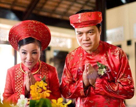 Thúy Nga hé lộ chuyện cưới chồng để... giữ tiền - ảnh 1