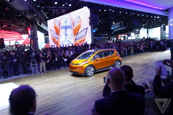 Tận thấy ‘sát thủ Tesla’ Chevrolet Bolt - ảnh 1