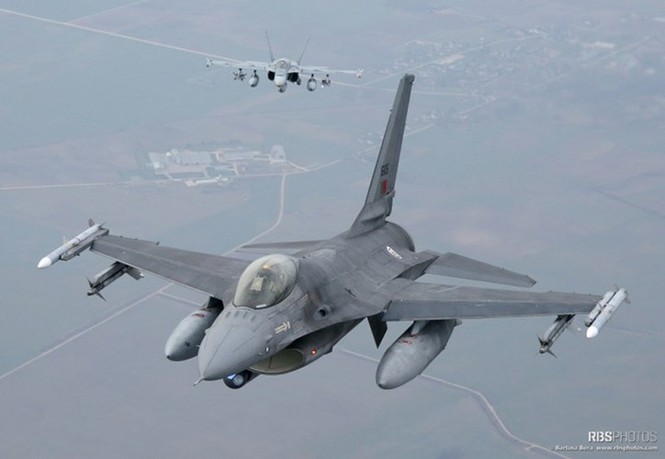 Nhìn gần máy bay chiến đấu NATO tuần tiễu khu vực Baltic - ảnh 4