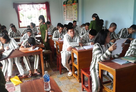 Chuyện đời éo le của một phạm nhân đồng tính - ảnh 1