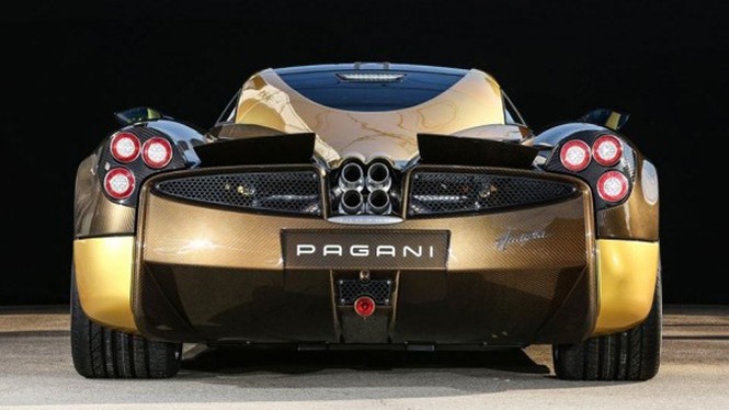 Siêu xe Pagani Huayra vàng nâu cực đẹp của đại gia Nhật Bản - ảnh 2