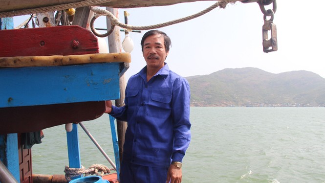 Cứu hộ thành công tàu cá bị nạn ở Hoàng Sa - ảnh 4