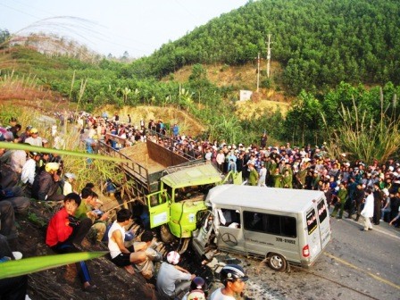 Tin mới vụ tai nạn thảm khốc trên đường Hồ Chí Minh - ảnh 1