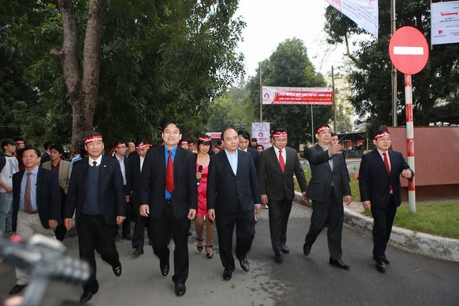 Phó Thủ tướng Nguyễn Xuân Phúc đồng hành cùng Chủ nhật Đỏ - ảnh 4