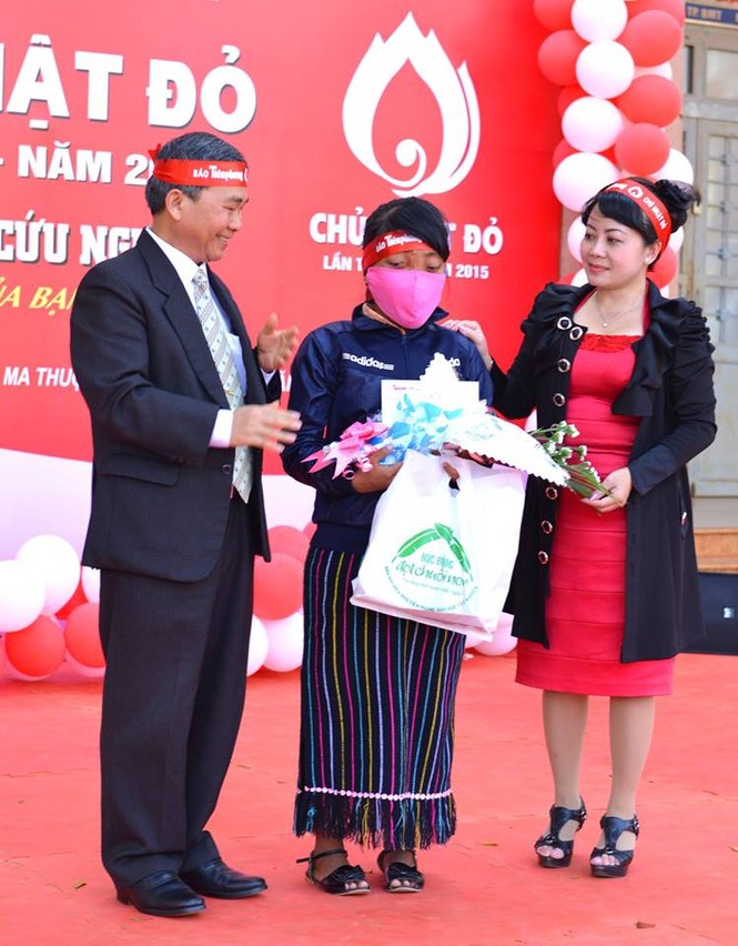 Sôi động chương trình Chủ Nhật Đỏ tại Đắk Lắk - ảnh 1