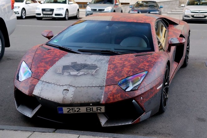 'Phù phép' siêu xe Aventador thành thiết giáp - ảnh 1