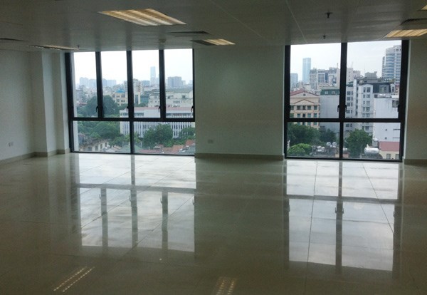 Không dám nhận nhà đón Tết vì kẹt tiền - ảnh 1