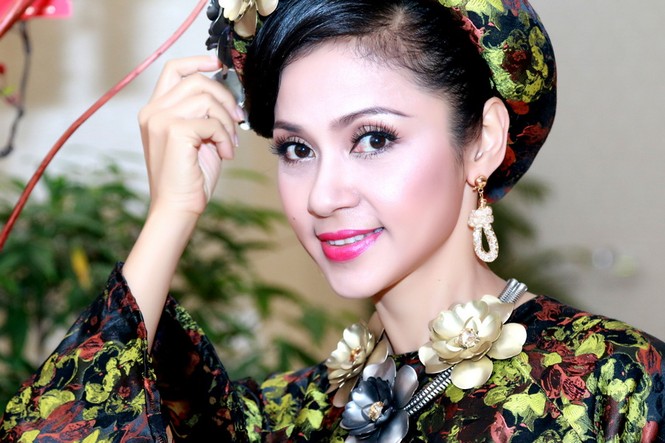 Cận cảnh nhan sắc “vượt thời gian” của diễn viên Việt Trinh - ảnh 3