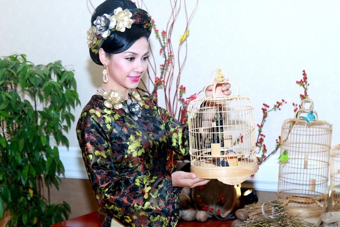 Cận cảnh nhan sắc “vượt thời gian” của diễn viên Việt Trinh - ảnh 4