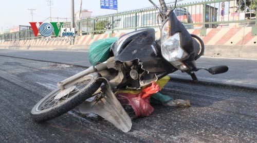 Chạy xe máy vào đường đang thi công, 1 người tử vong - ảnh 1