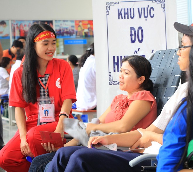 Hành trình Đỏ TPHCM 2016 góp hơn 700 đơn vị máu - ảnh 6
