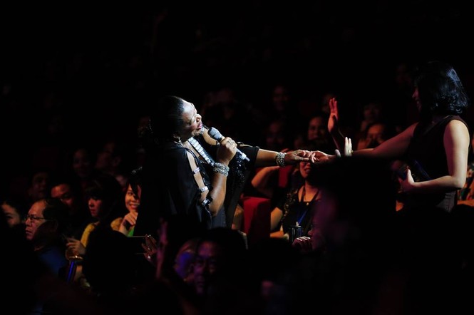 Khán giả Hà Nội phát cuồng vì Boney M và Chris Norman - ảnh 6