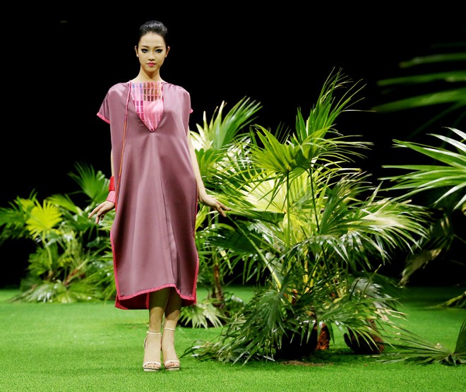 Vietnam Fashion Week: Xanh mướt xuân hè châu Á nhiệt đới mới - ảnh 2