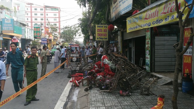 Sốc với hiện trường vụ cháy làm bé gái và bố mẹ tử vong - ảnh 1